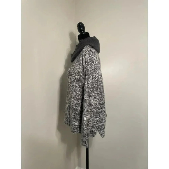 Wooden Ships Mohair and Wool Blend‎ Gray Funnel Neck Cozy Sweater - Picture 6 of 10